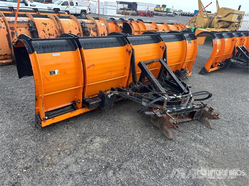  Monroe 12 ft 2 Way Snow Plow - Fits Truck スノーブレードとプラウ