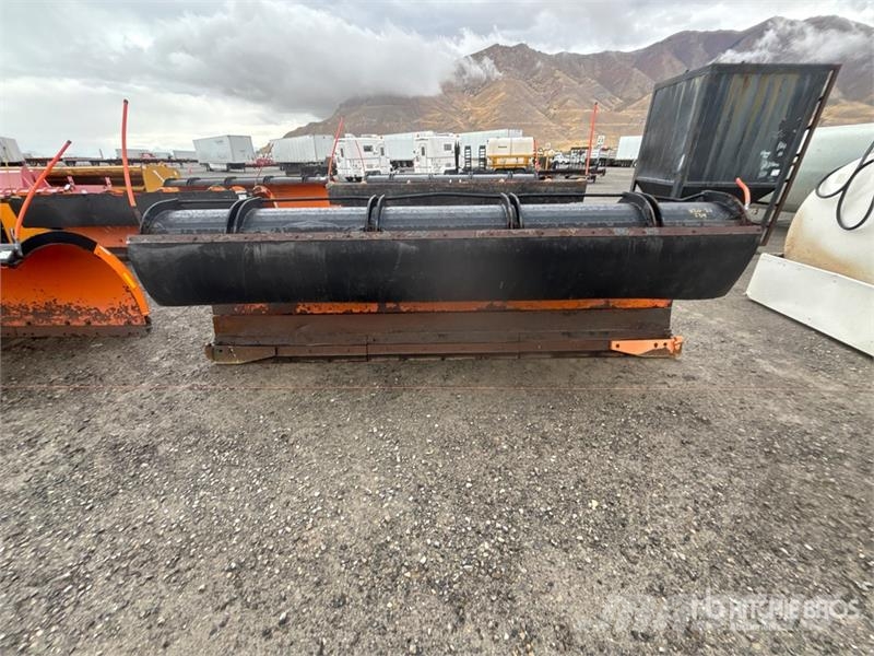  Monroe 12 ft Snow Plow - Fits Truck Snøploger- og skjær