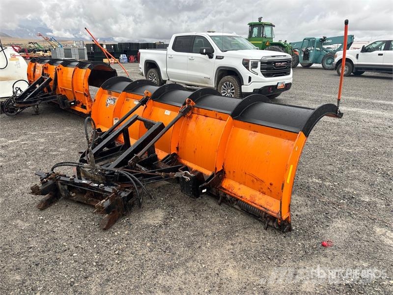 Monroe 12 ft Snow Plow - Fits Truck Snøploger- og skjær
