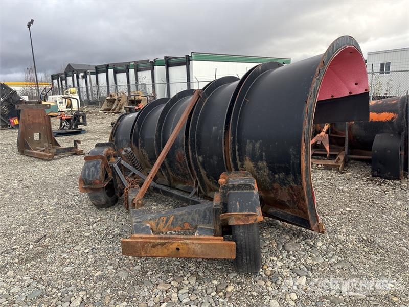 Monroe 13 ft 6 in Reversing Snow Plow Sniježne daske i plugovi