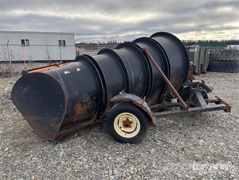 Monroe 13 ft 6 in Reversing Snow Plow Sniježne daske i plugovi