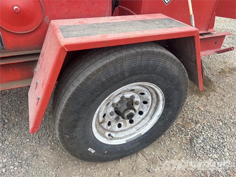 Morbark 1215 Tow-Behind Wood Chipper Estilhaçadoras florestais