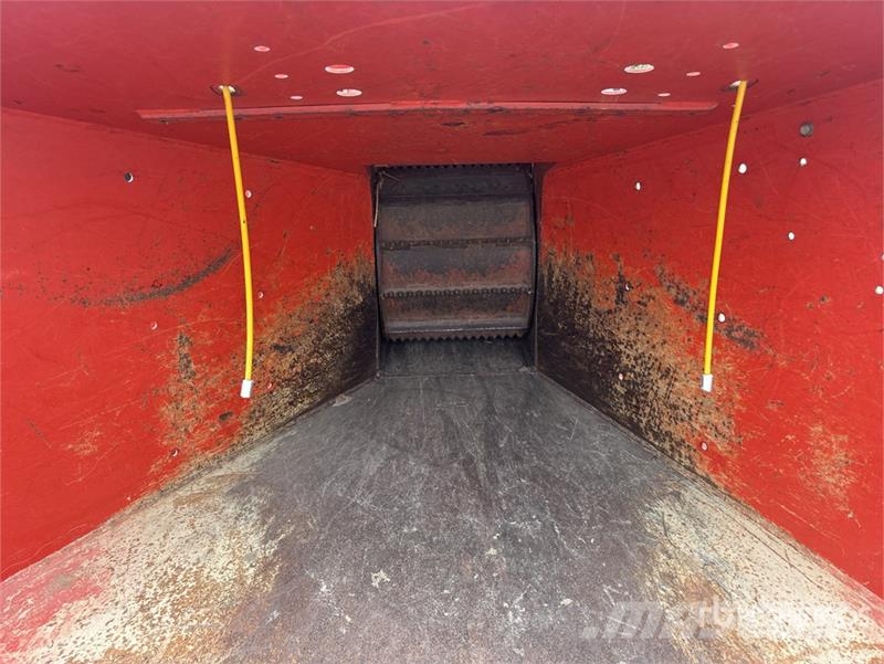 Morbark 1215 Tow-Behind Wood Chipper Estilhaçadoras florestais