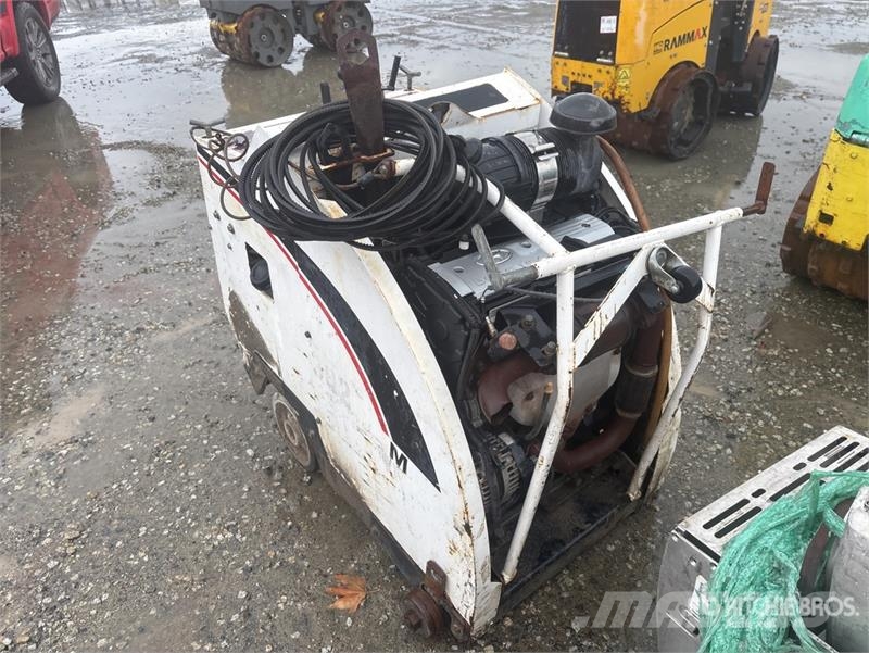  Morley M48 Walk-Behind Saw 製材機械