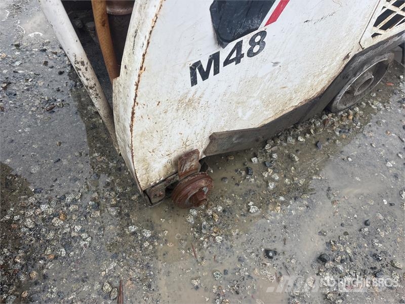  Morley M48 Walk-Behind Saw 製材機械