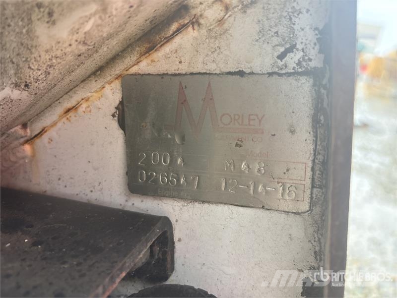  Morley M48 Walk-Behind Saw 製材機械