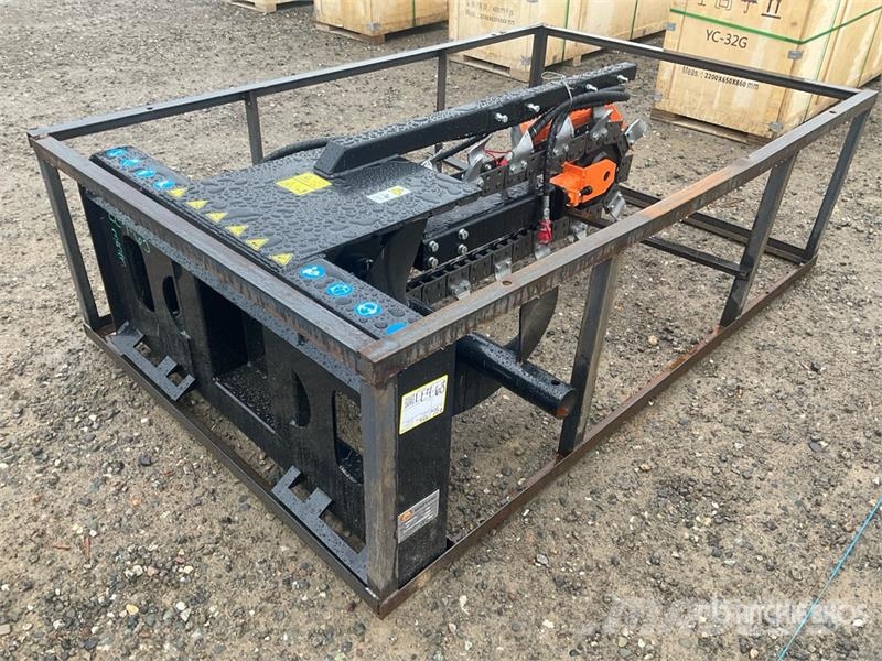 Mower King ECSSCT72 60 in Skid Steer Trencher (Unu Koparki łańcuchowe