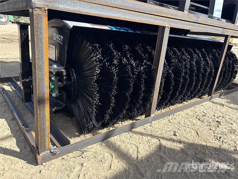 Mower King SSAB72 72 in Skid Steer Broom (Unused) Süpürgeler