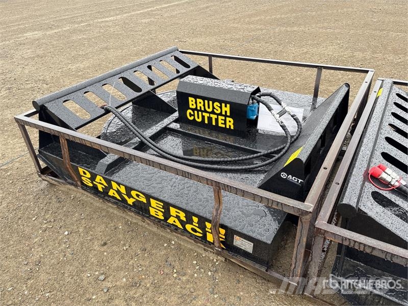 Mower King SSRC 72 in Skid Steer Brush Cutter (Unu Χορτοκοπτικά επιβίβασης και έλξης