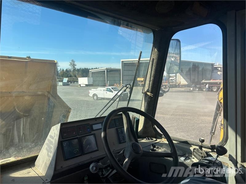 Moxy MT30 Zglobni damperi