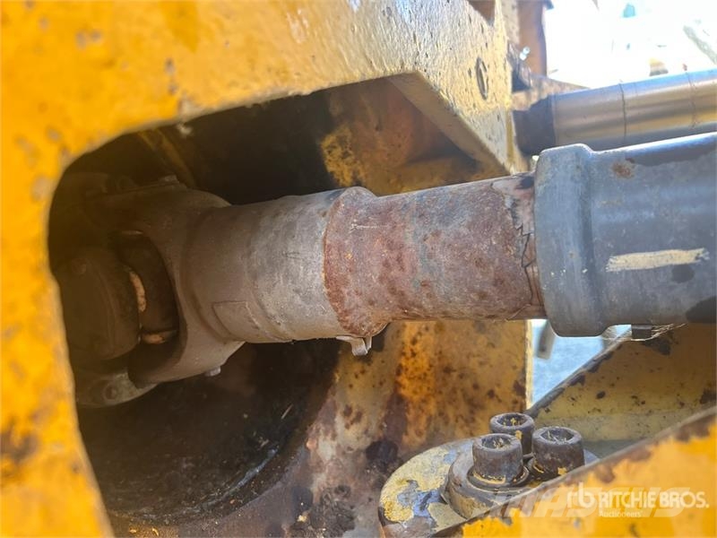 Moxy MT30 Zglobni damperi