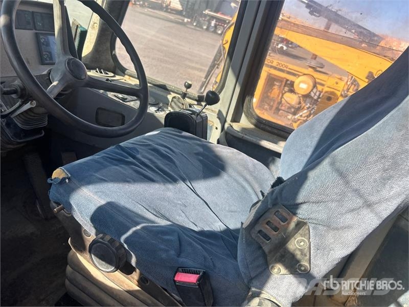 Moxy MT30 Zglobni damperi