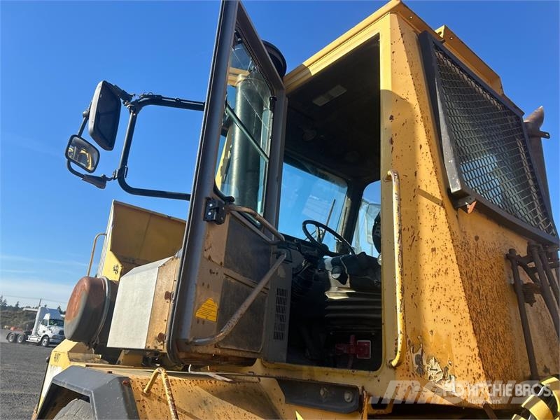 Moxy MT30 Zglobni damperi