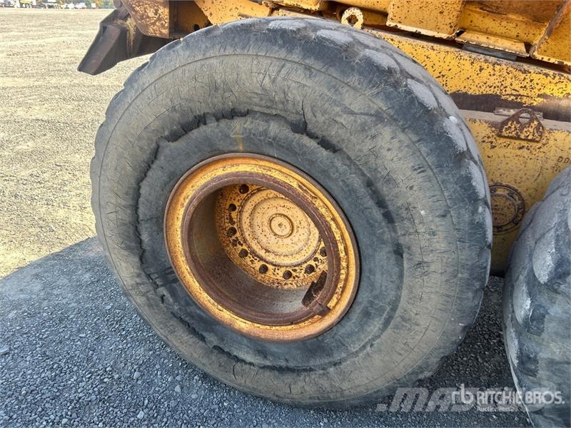 Moxy MT30 Zglobni damperi