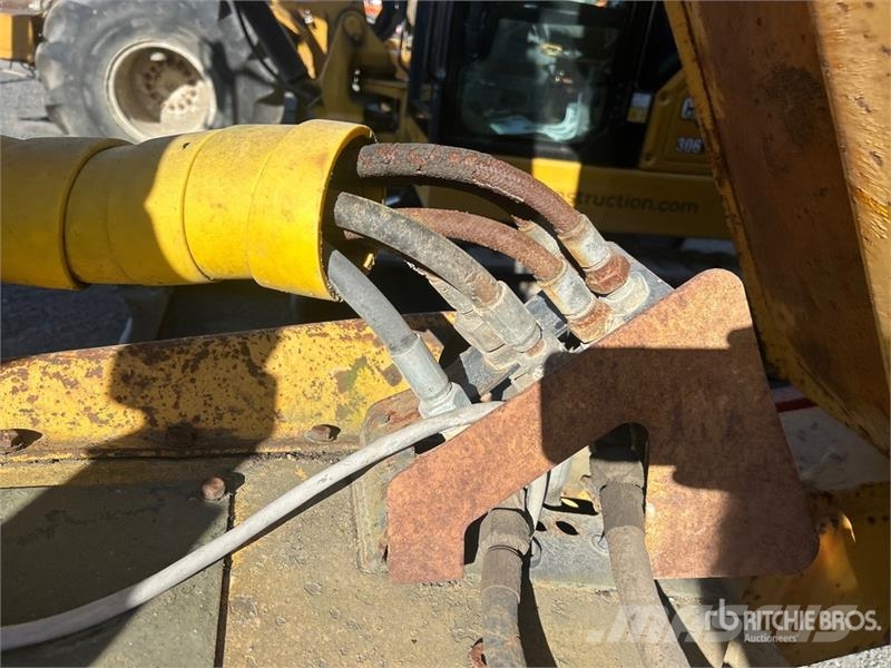 Moxy MT30 Zglobni damperi