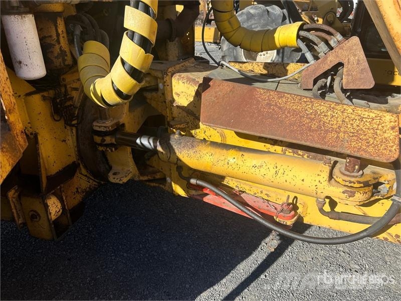 Moxy MT30 Zglobni damperi