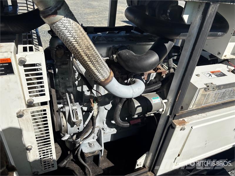 MQ DCA-25SSIU3 20 kW Mobile Generator Set Generadores diésel