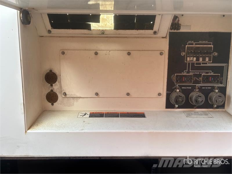 MQ Power DCA125SSIU 100 kW Mobile Generator Set Geradores Diesel