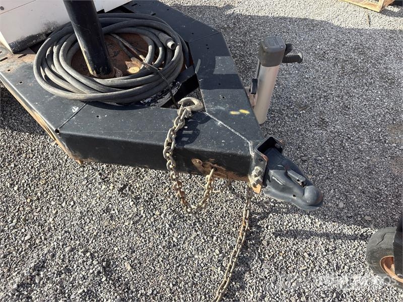 MultiQuip 9 ft S/A Generator Trailer Низькорамні причепи