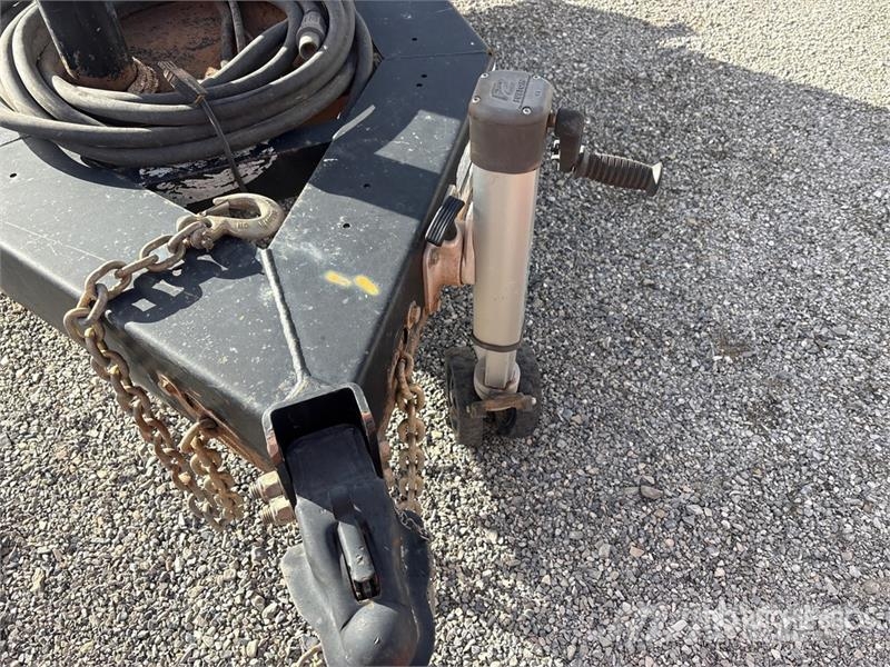 MultiQuip 9 ft S/A Generator Trailer Низькорамні причепи