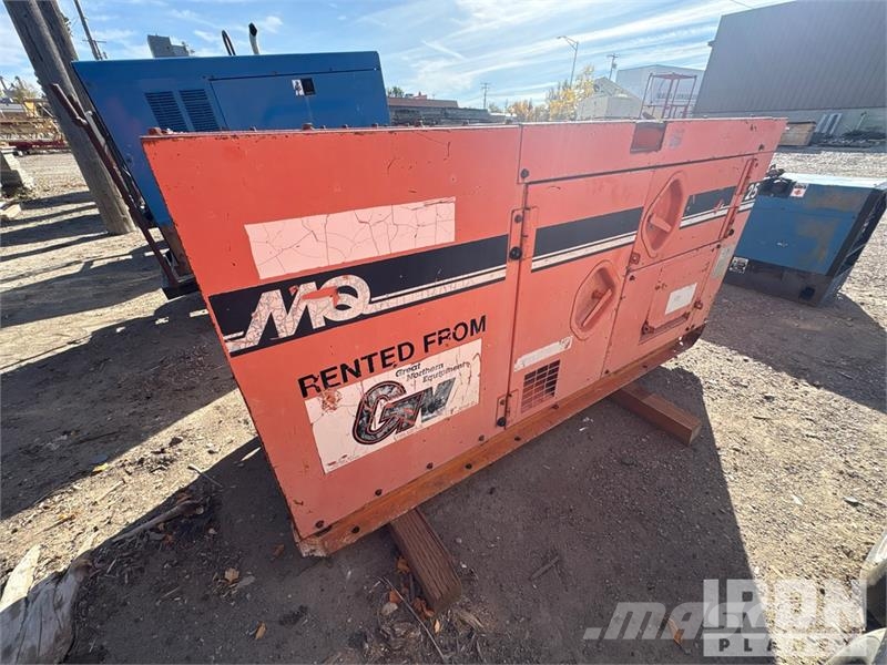 MultiQuip DCA-25SSA-I 25 kVA Skid-Mounted Generator Set Dizelski agregati