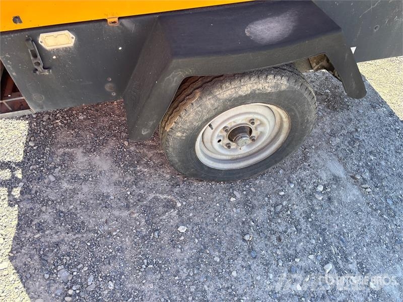 MultiQuip Mobile Air Compressor Compresoras