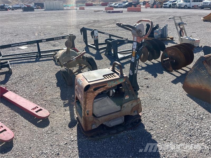 MultiQuip MVH308GH Vibratory Plate Compactor (Inoperable) Kompaktory