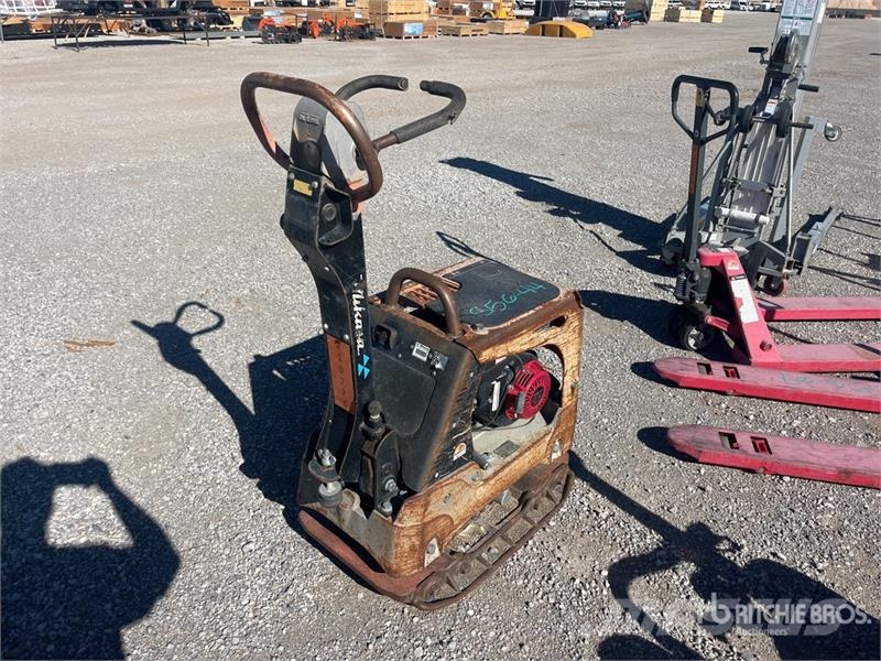 MultiQuip MVH308GH Vibratory Plate Compactor (Inoperable) Kompaktory