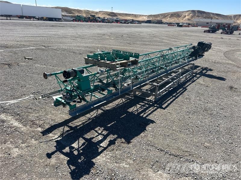 MultiQuip Power Concrete Screed Premične roke za dolivanje betona