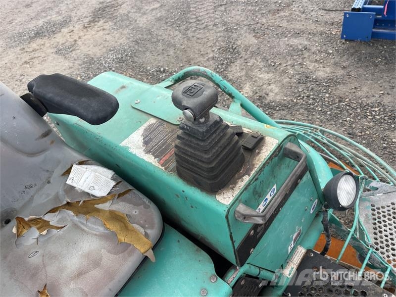 MultiQuip Whiteman STX Ride-On Power Trowel 鏝刀
