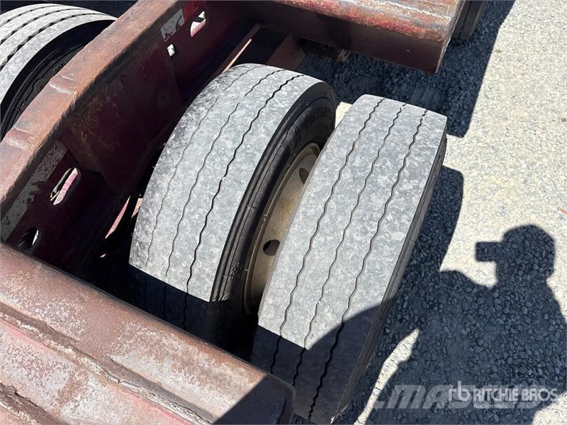 Murray 16-Wheel Expandable Axle Removable Gooseneck Lowbo 平板拖车