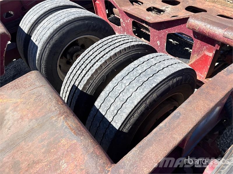 Murray 16-Wheel Expandable Axle Removable Gooseneck Lowbo 平板拖车