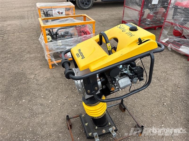 Mustang ML80E Jumping Jack Tamper (Unused) Vibroplaadid
