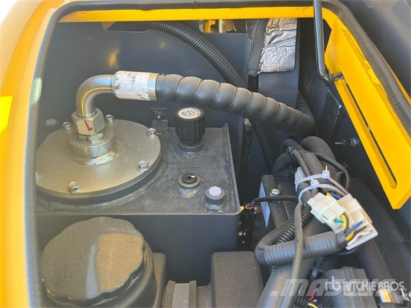  NAKATO ZT35G Mini Excavator (Unused) Mini ekskavatori < 7 t
