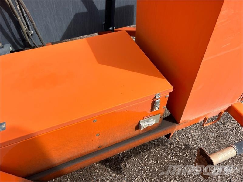 National Signal Sunray 380 Solar Message Board Drugo