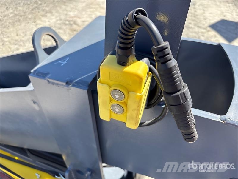 Neks Fifth Wheel Wrecker Attachment Otros componentes