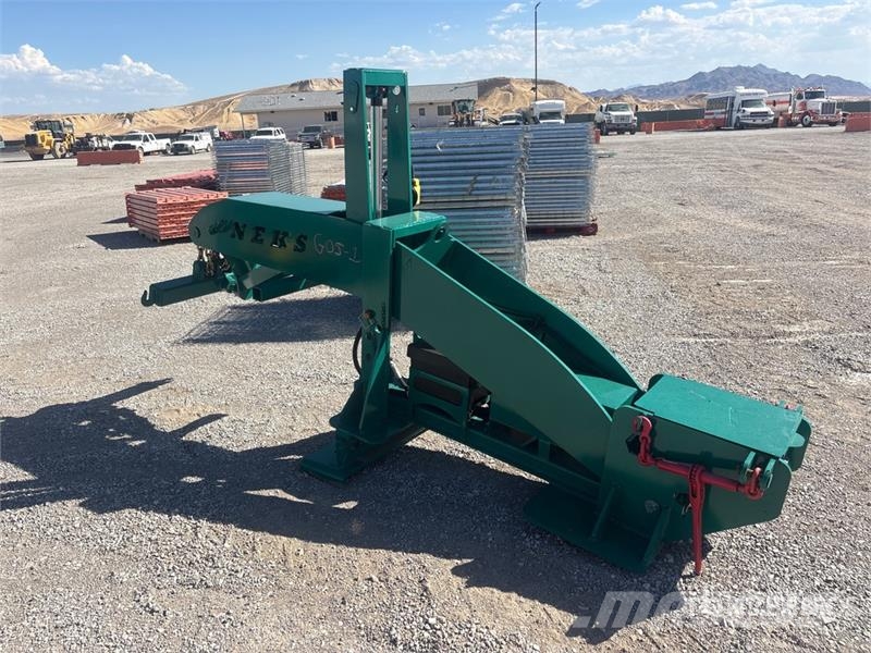 Neks Fifth Wheel Wrecker Attachment (Unused) Ostale kargo komponente
