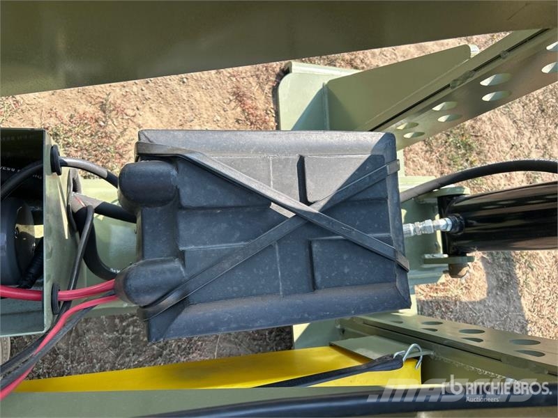 Neks Fifth Wheel Wrecker Attachment (Unused) Ostale kargo komponente