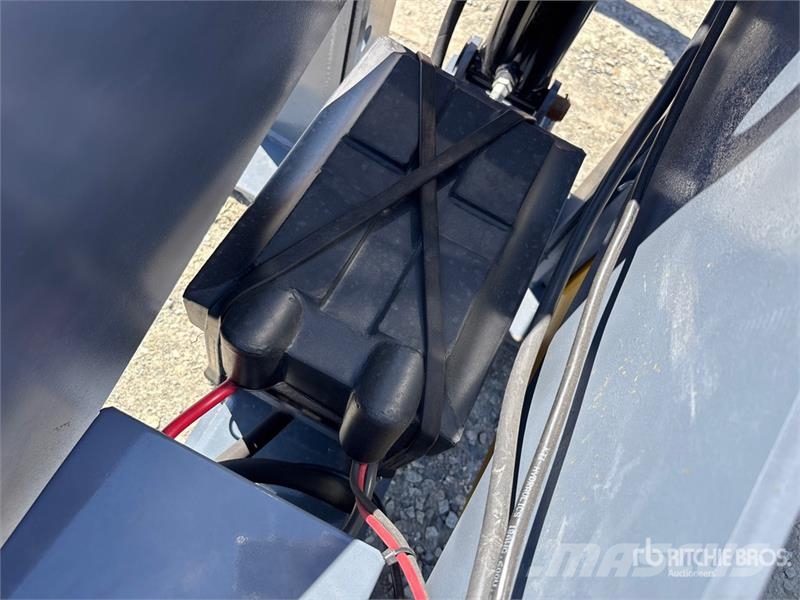 Neks Fifth Wheel Wrecker Attachment Otros componentes