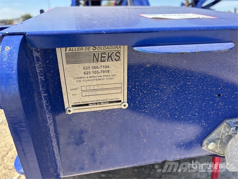 Neks Hydraulic Fifth Wheel Wrecker Attachment Ostale kargo komponente