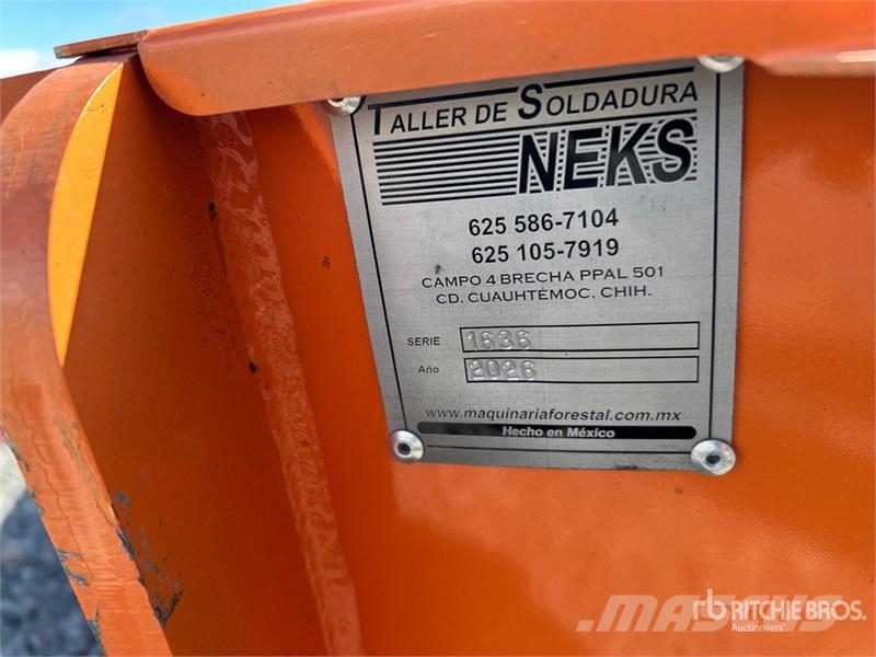 Neks Hydraulic Fifth Wheel Wrecker Attachment Ostale kargo komponente