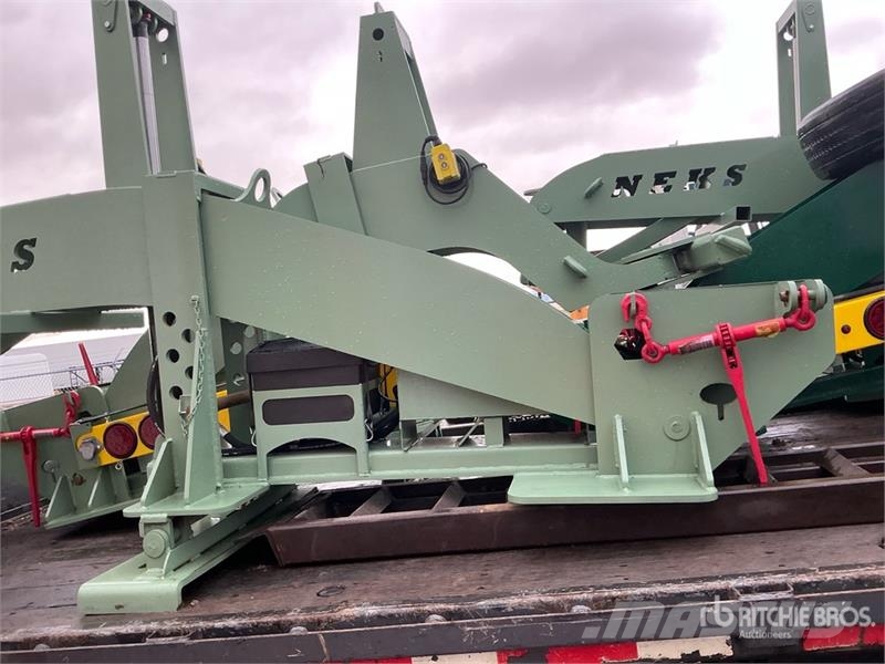 Neks Hydraulic Fifth Wheel Wrecker Attachment (Unu Transport Sonstige