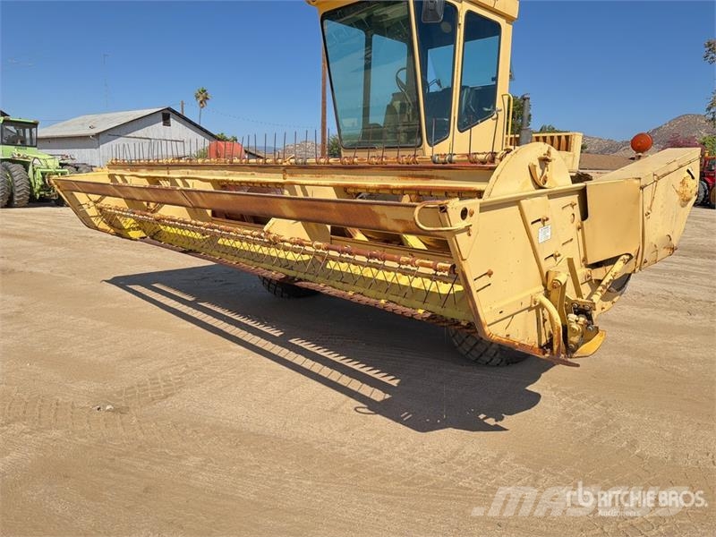 New Holland 1116 16 ft Swather Windrower Andaineur