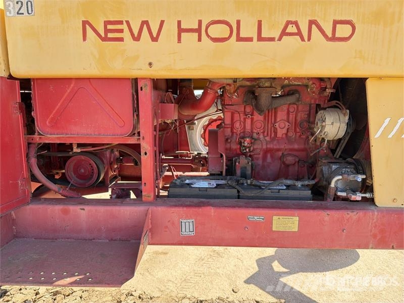 New Holland 1116 16 ft Swather Windrower Andaineur
