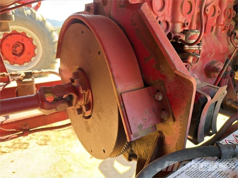 New Holland 1116 16 ft Swather Windrower Andaineur