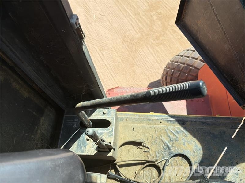 New Holland 1116 16 ft Swather Windrower Andaineur