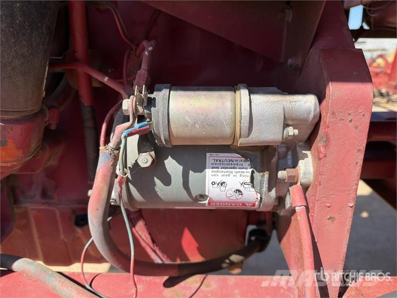 New Holland 1116 16 ft Swather Windrower Andaineur