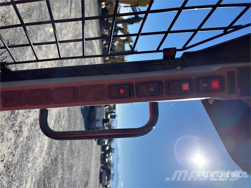 New Holland C232 Skid steer loaders