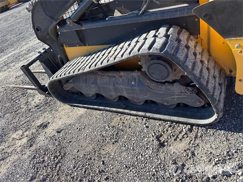 New Holland C232 Skid steer loaders