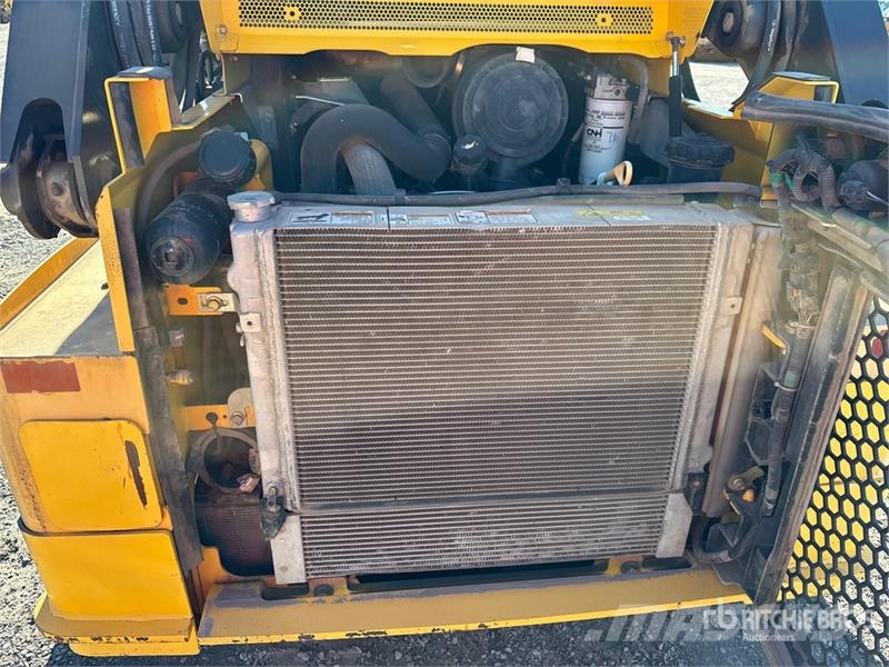 New Holland C232 Skid steer loaders